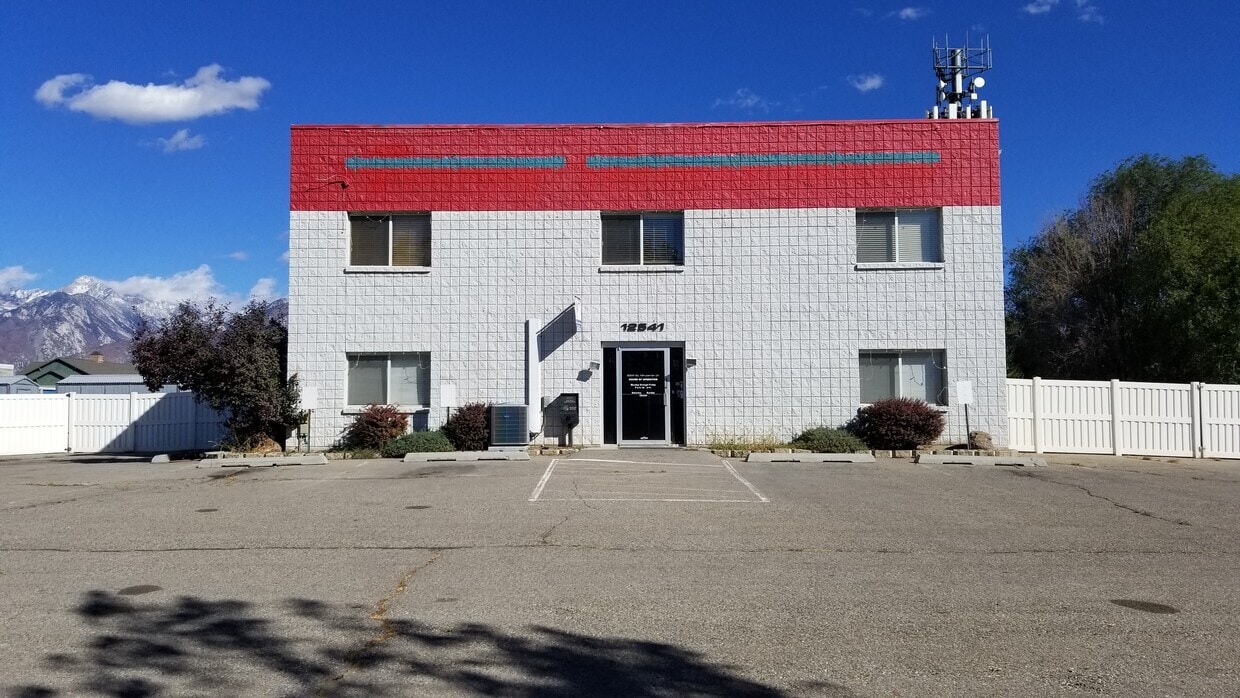 12541 Minuteman Dr, Draper, UT for Sale