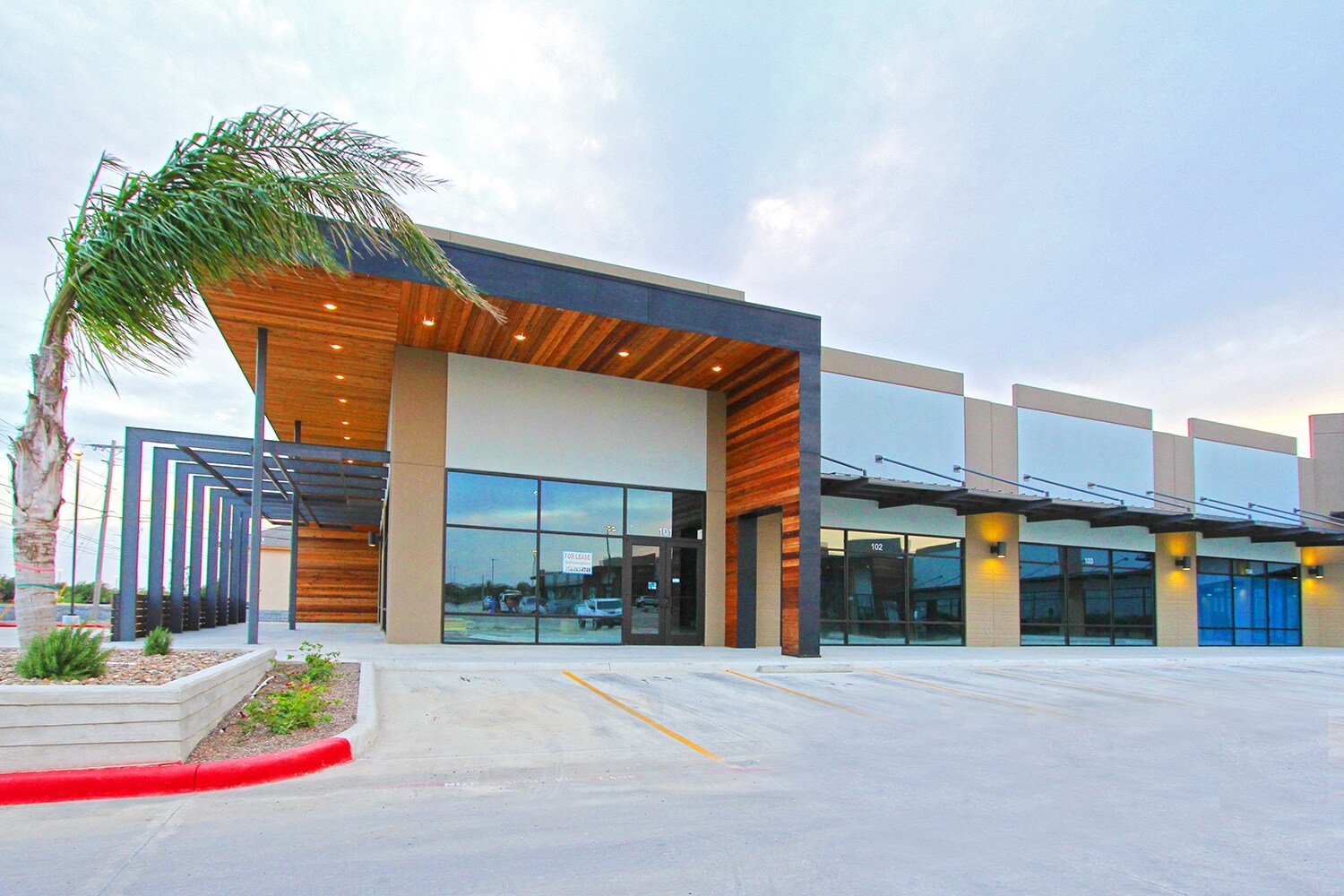 3910 E Del Mar Blvd Laredo, TX 78045 Shopping Center Property for Lease on