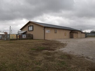 Chanute, KS Bar - 3801 S Santa Fe Ave