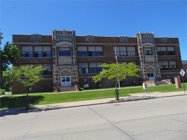 105 S Clinton Ave, Clintonville, WI for Sale