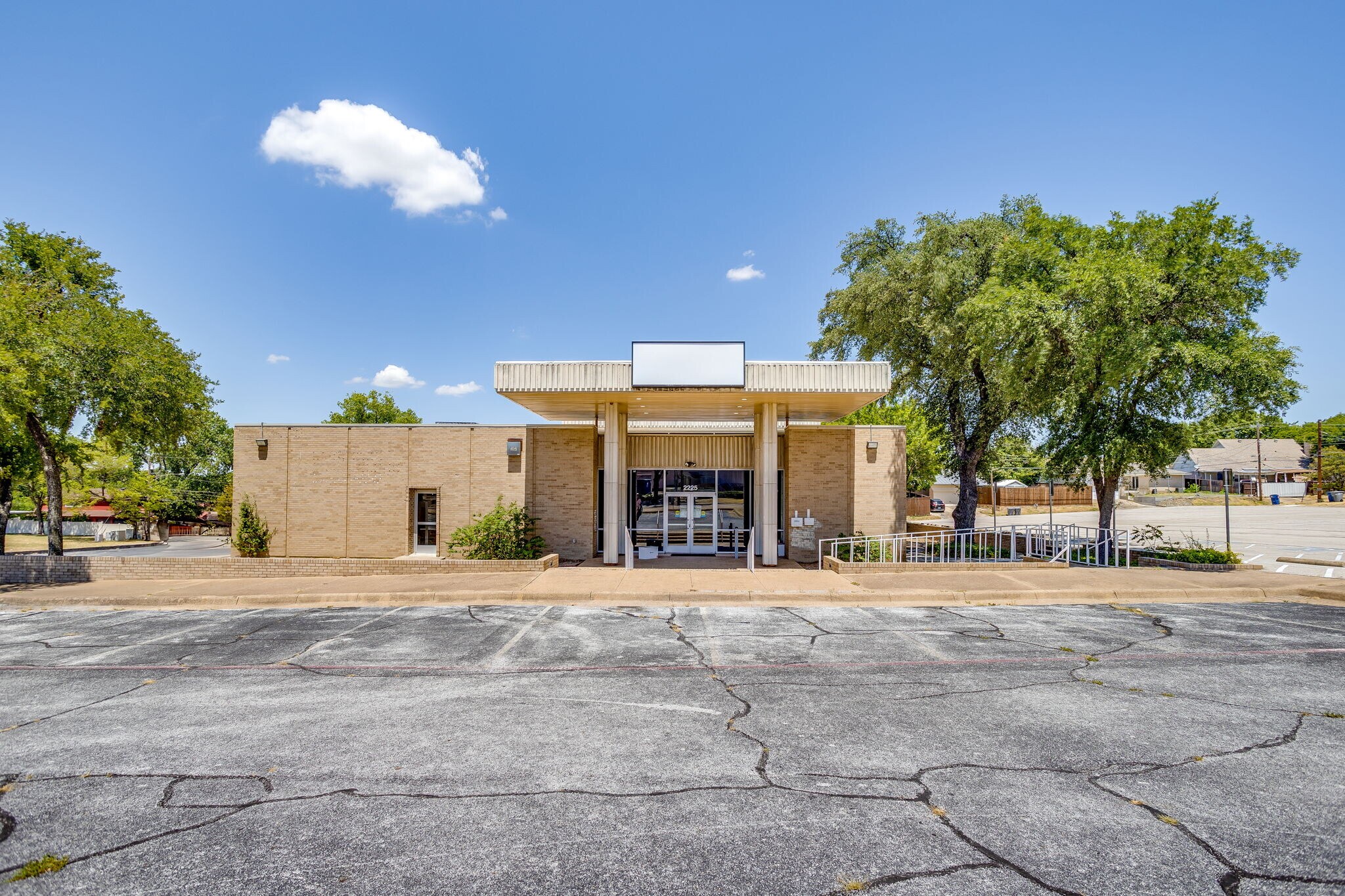 2225 Vatican Ln, Dallas, TX for Sale