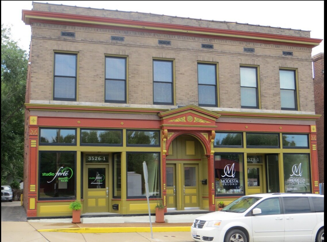 3526 Greenwood Blvd, Maplewood, MO for Rent
