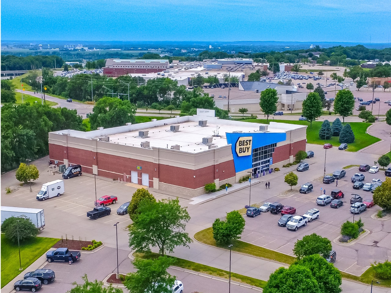 4730 Sergeant Rd, Sioux City, IA for Sale