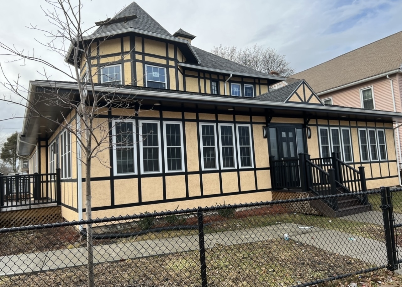 817 Albany Ave, Hartford, CT for Sale