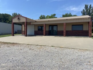 Madill, OK Industrial - 810 S 1st St