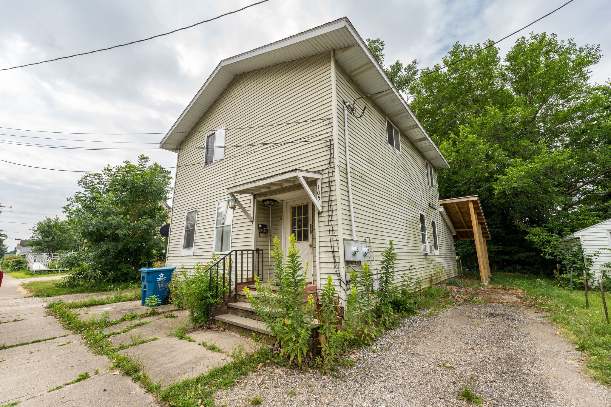 105 N George St, Decatur, MI for Sale