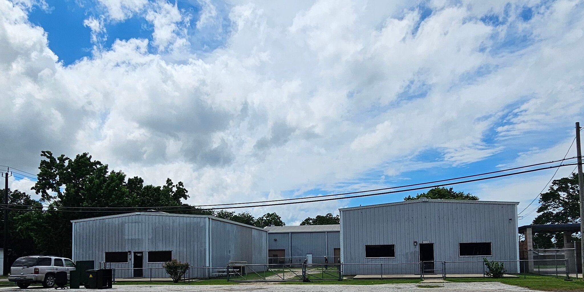 130 Grand Ave, Bacliff, TX for Sale