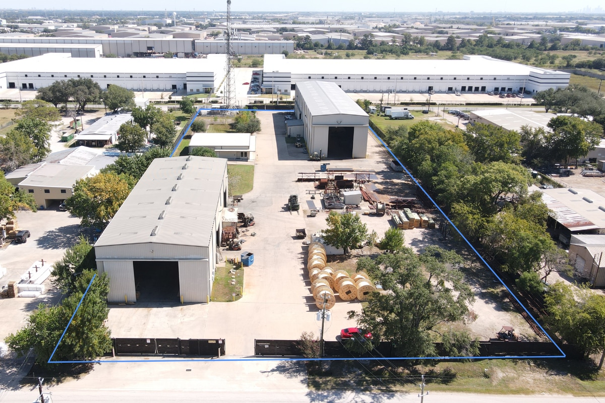 6815 Signat Dr, Houston, TX for Rent