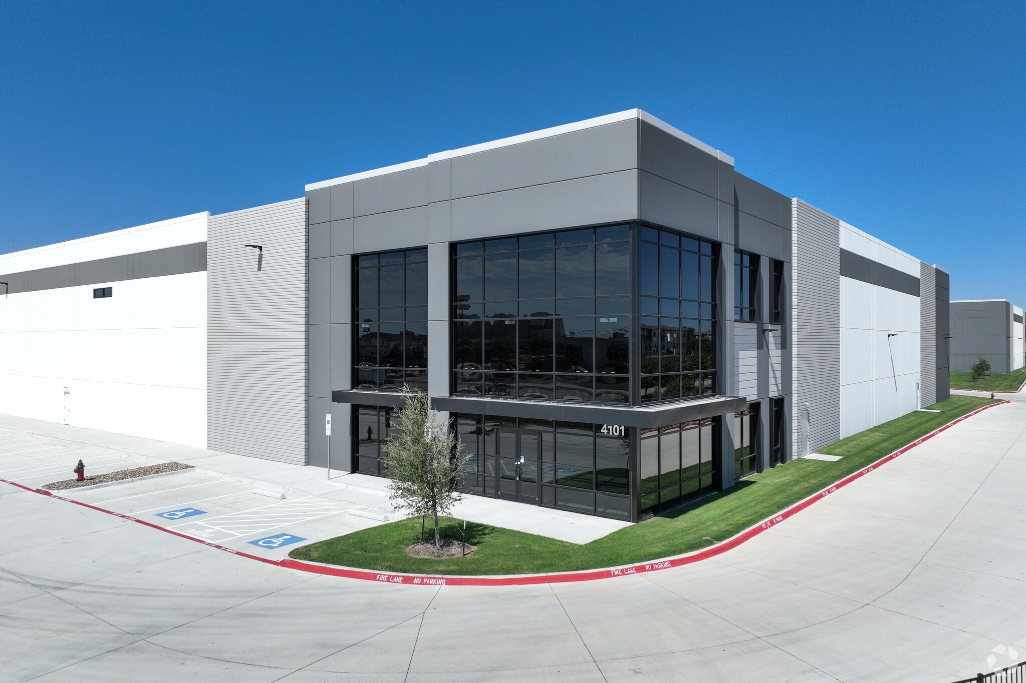 SEC Loop 820 & N Beach St, Haltom City, TX for Rent