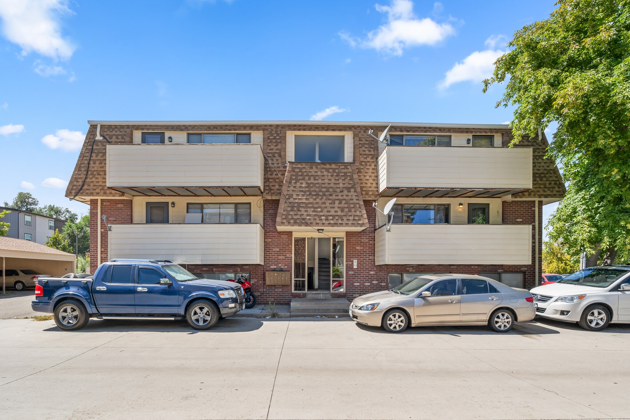 1701 Warren Ave, Longmont, CO for Sale