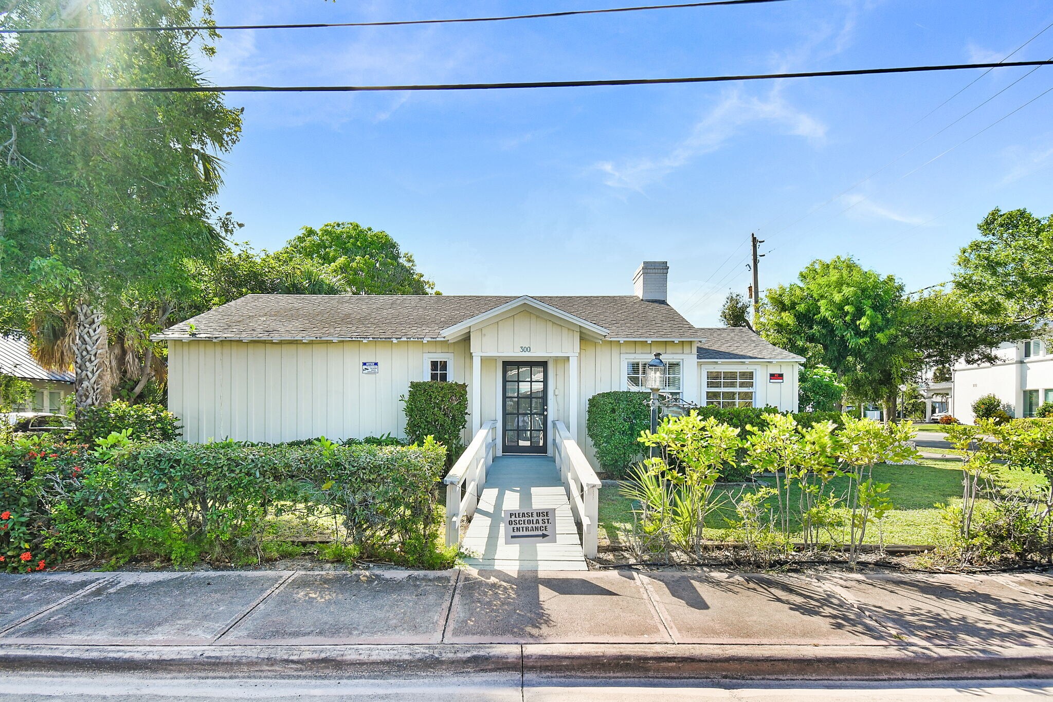 300 SE Detroit Ave, Stuart, FL for Sale