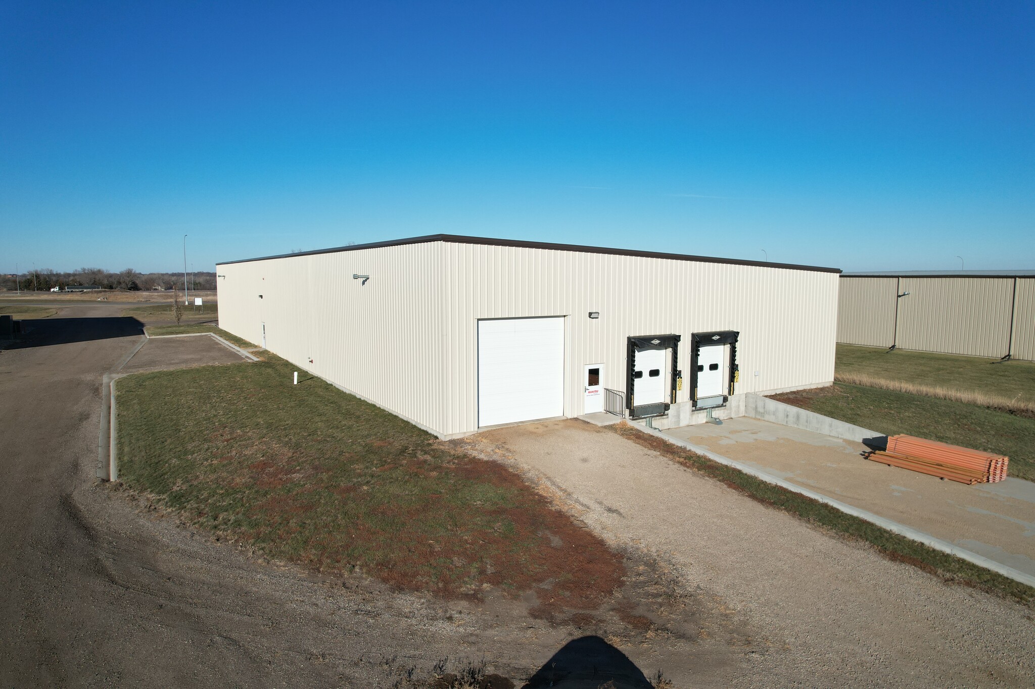 489 12th St SE Madison, SD 57042 Industrial Property for Sale on
