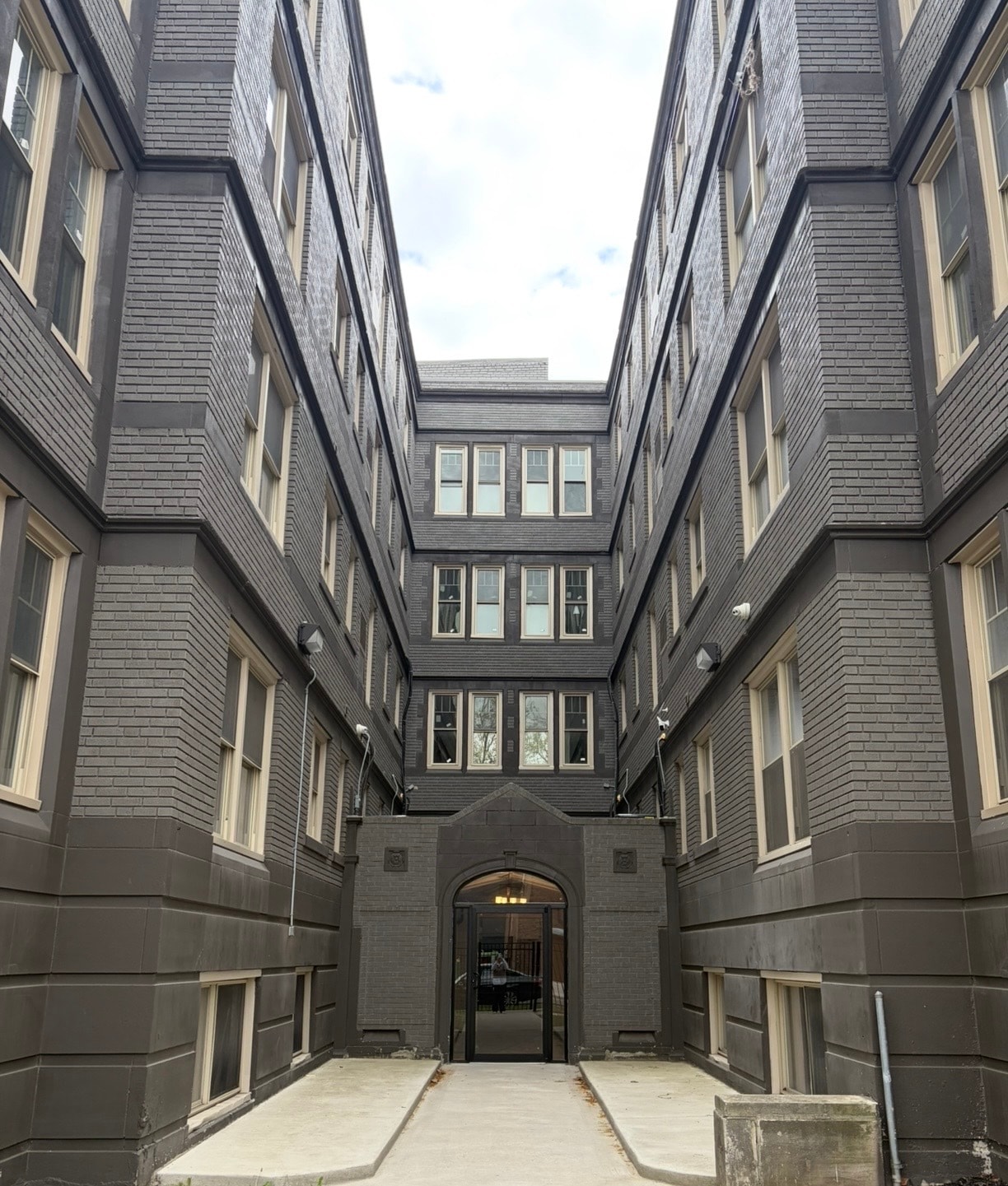 30 E Philadelphia St, Detroit, MI for Sale