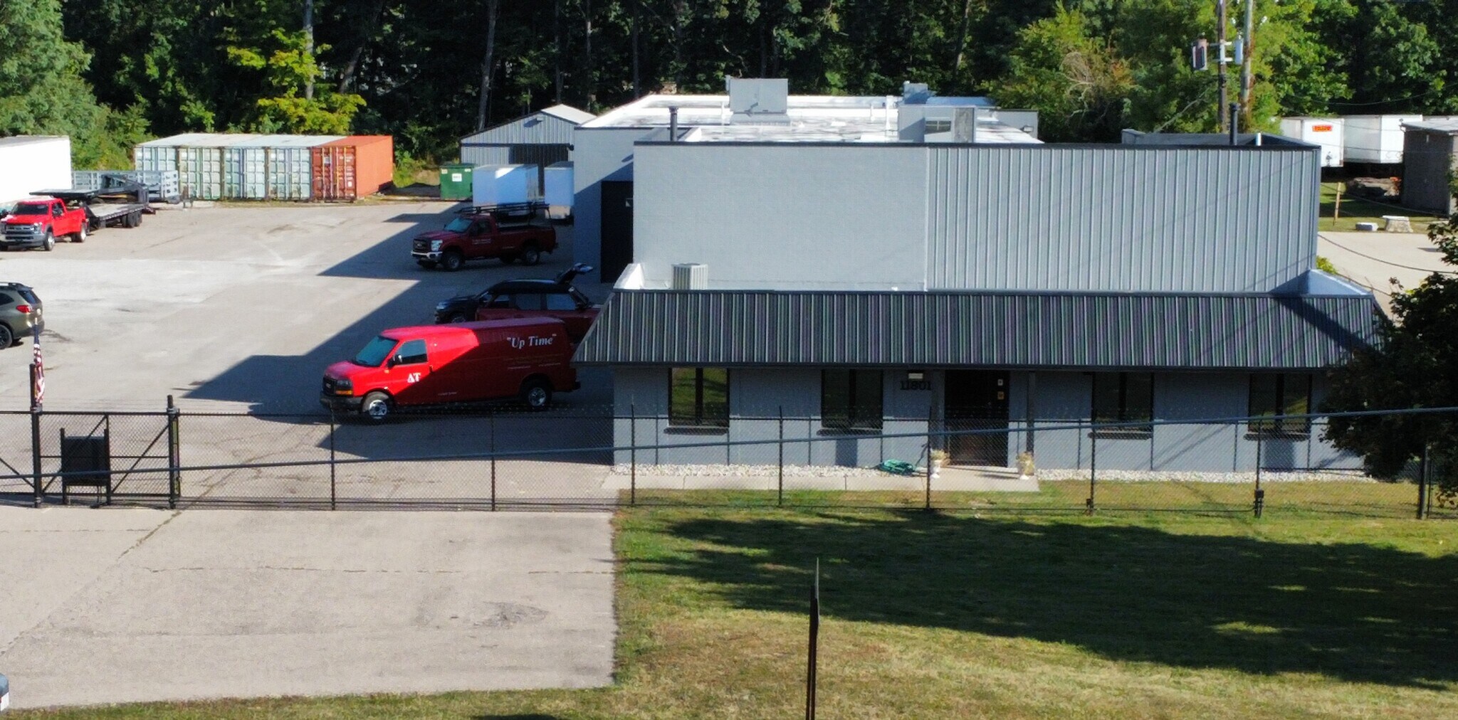 11801 Grand River Ave, Brighton, MI for Rent