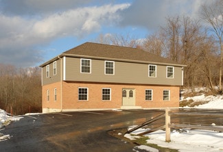Bantam, CT Storefront Retail/Residential - 928 Bantam Rd