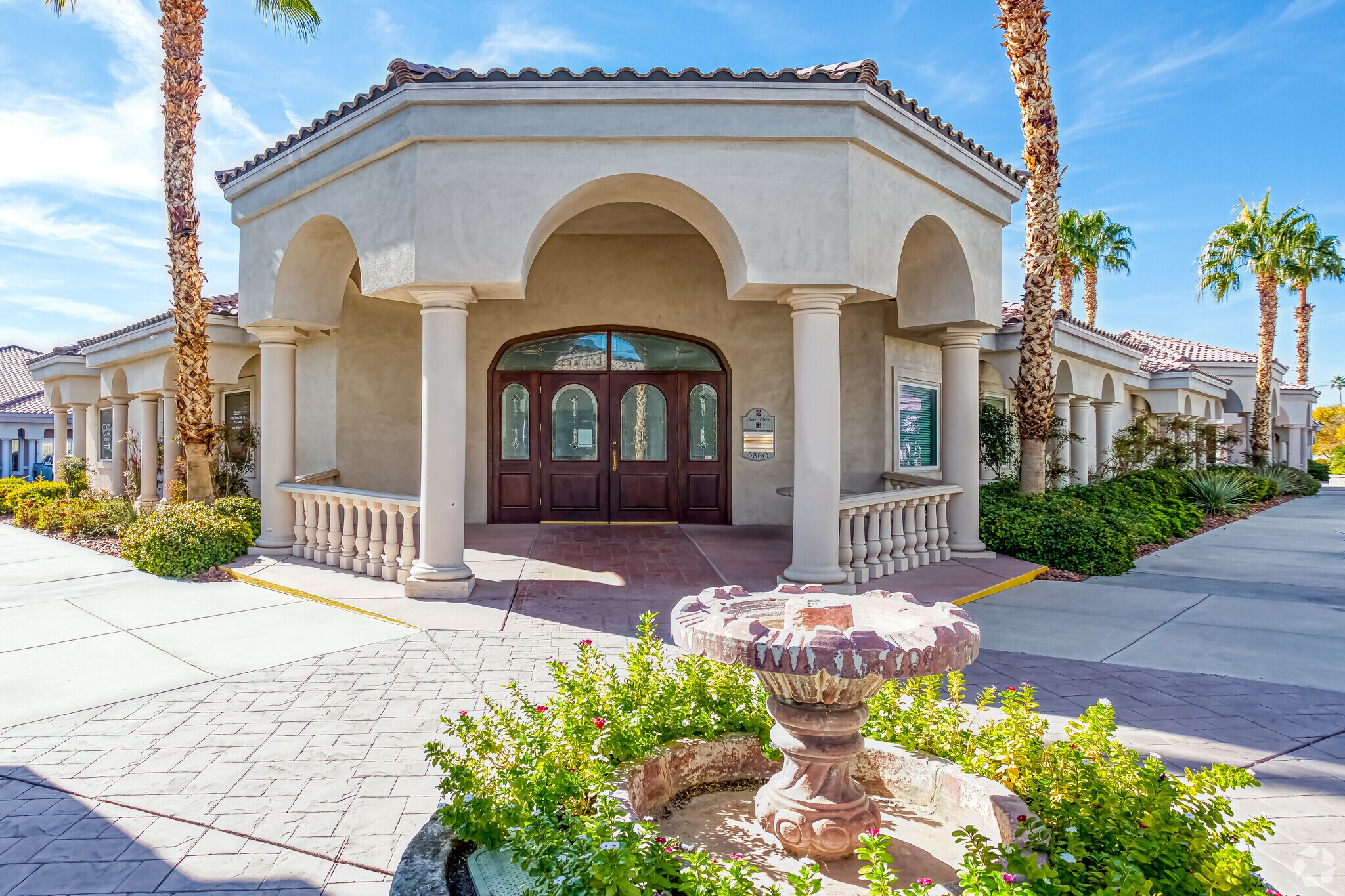 5860 S Pecos Rd, Las Vegas, NV for Rent