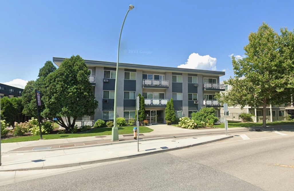 1880 Pandosy St, Kelowna, BC for Sale