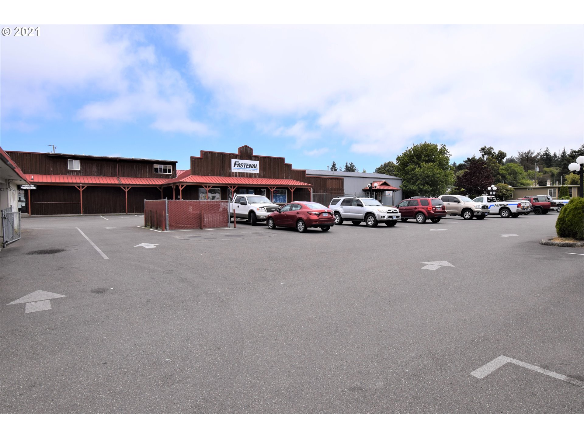 1195 Newmark Ave, Coos Bay, OR for Rent