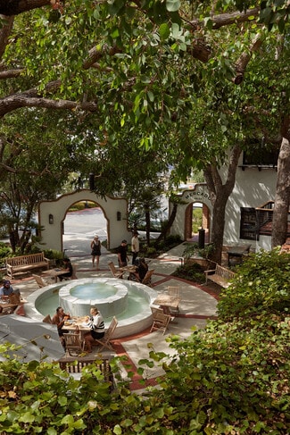 Costa Mesa, CA Retail - 234 E 17th St