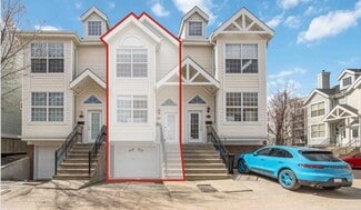 Edmonton, AB Apartments - 10235 111 St NW