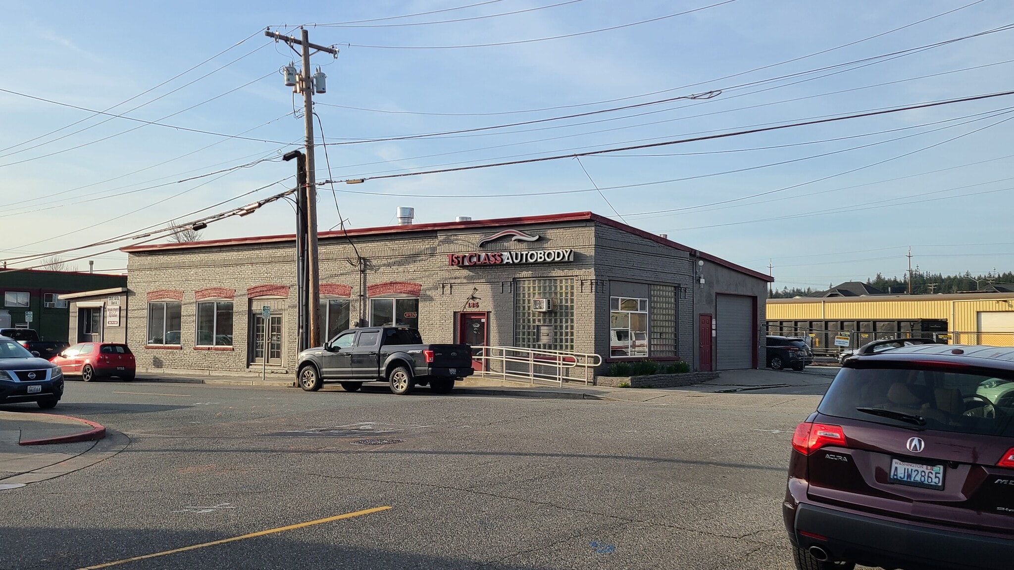 135 E Hill St, Monroe, WA for Sale