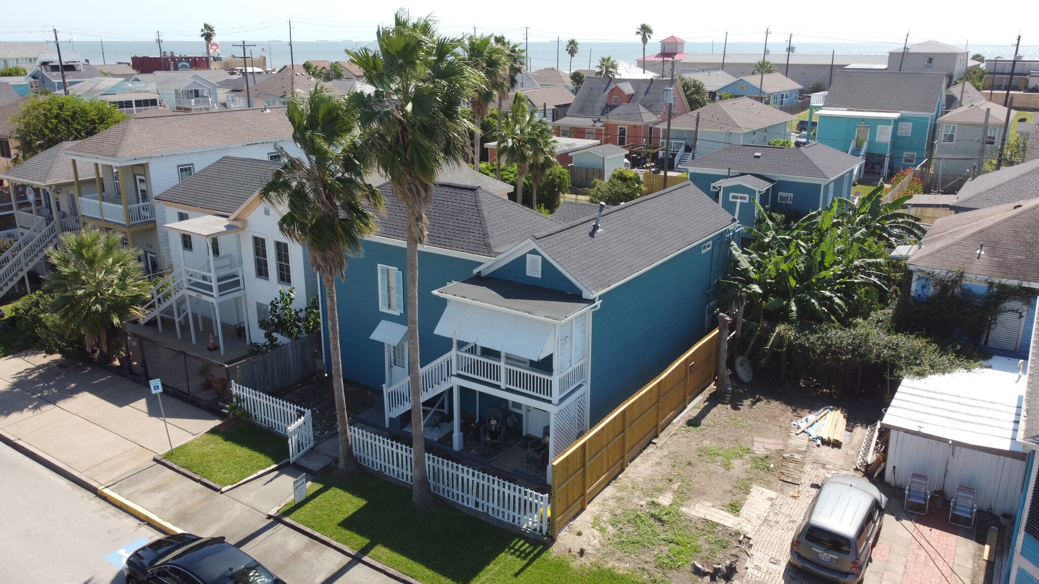 1623 Avenue N 1/2, Galveston, TX for Sale