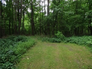 2 Woodland Hl  