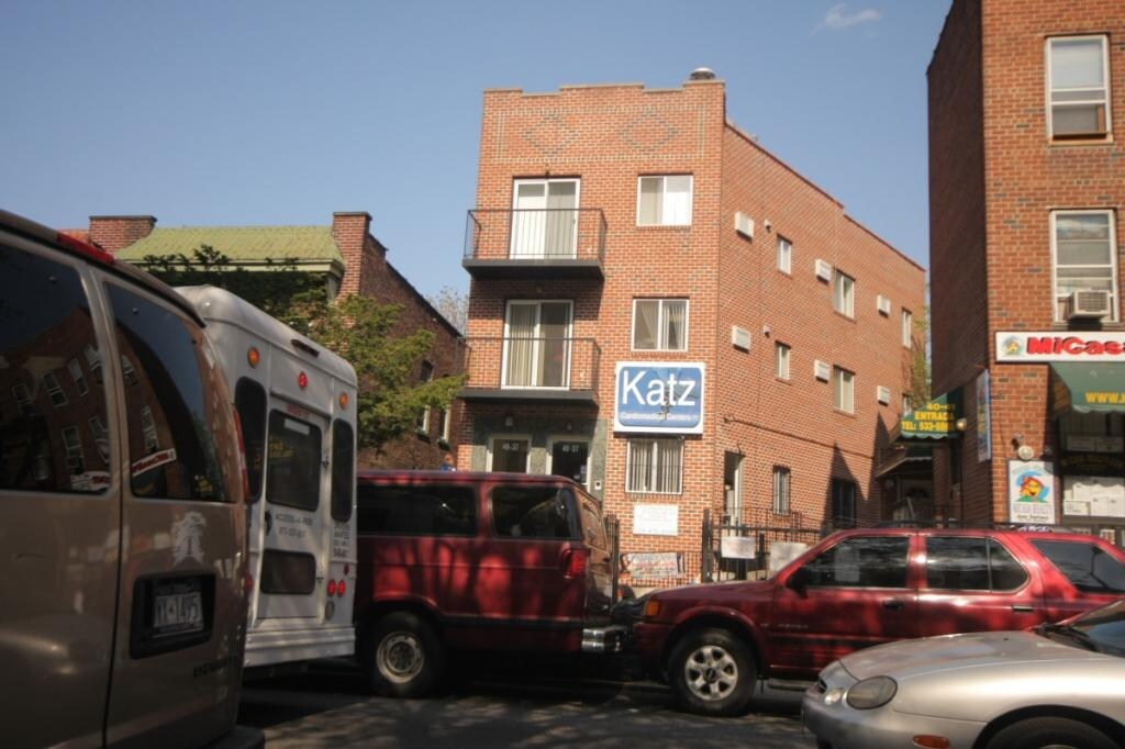 4037 81st St, Elmhurst, NY for Rent