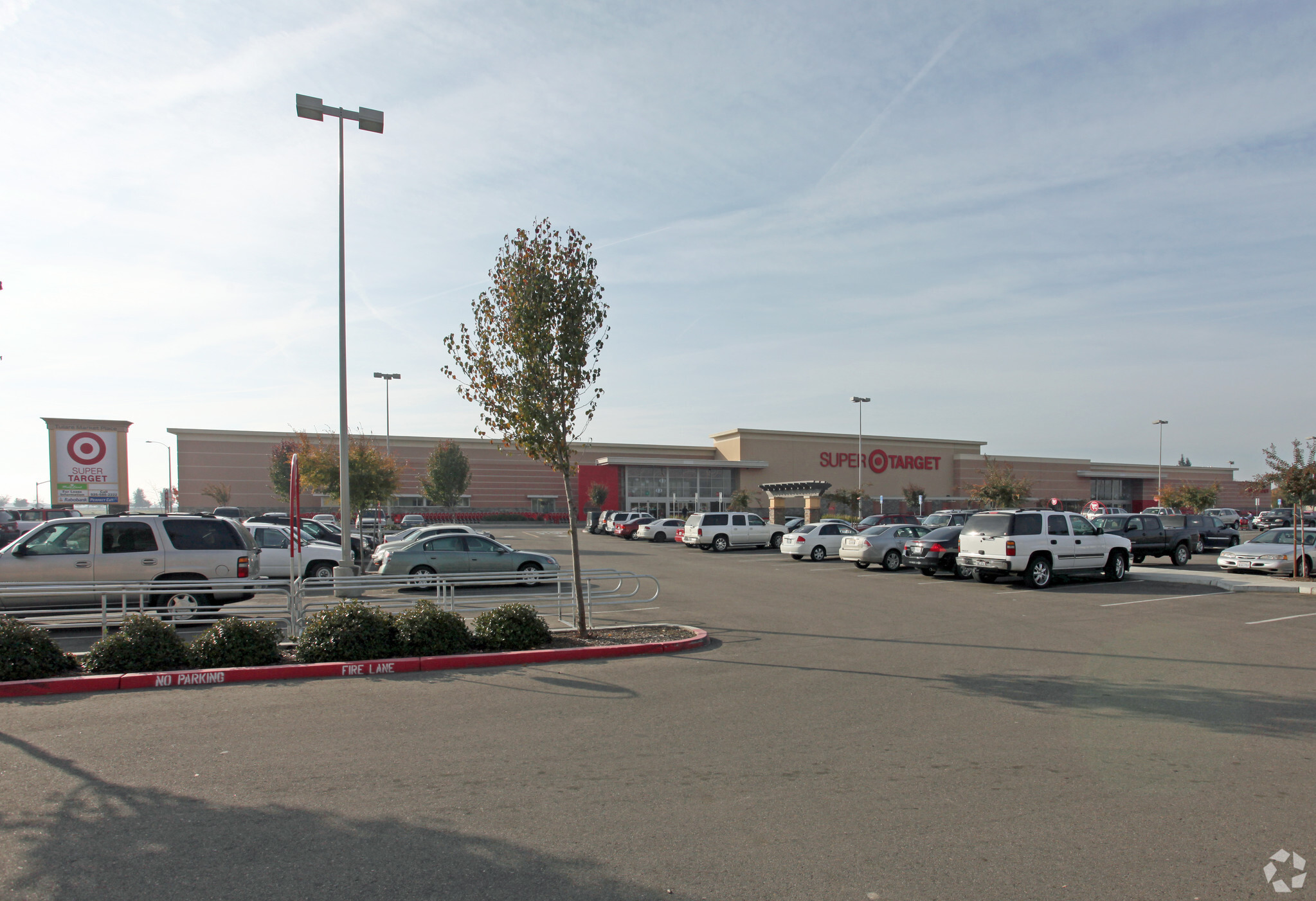 SWC Mooney Blvd & Prosperity Ave, Tulare, CA for Rent