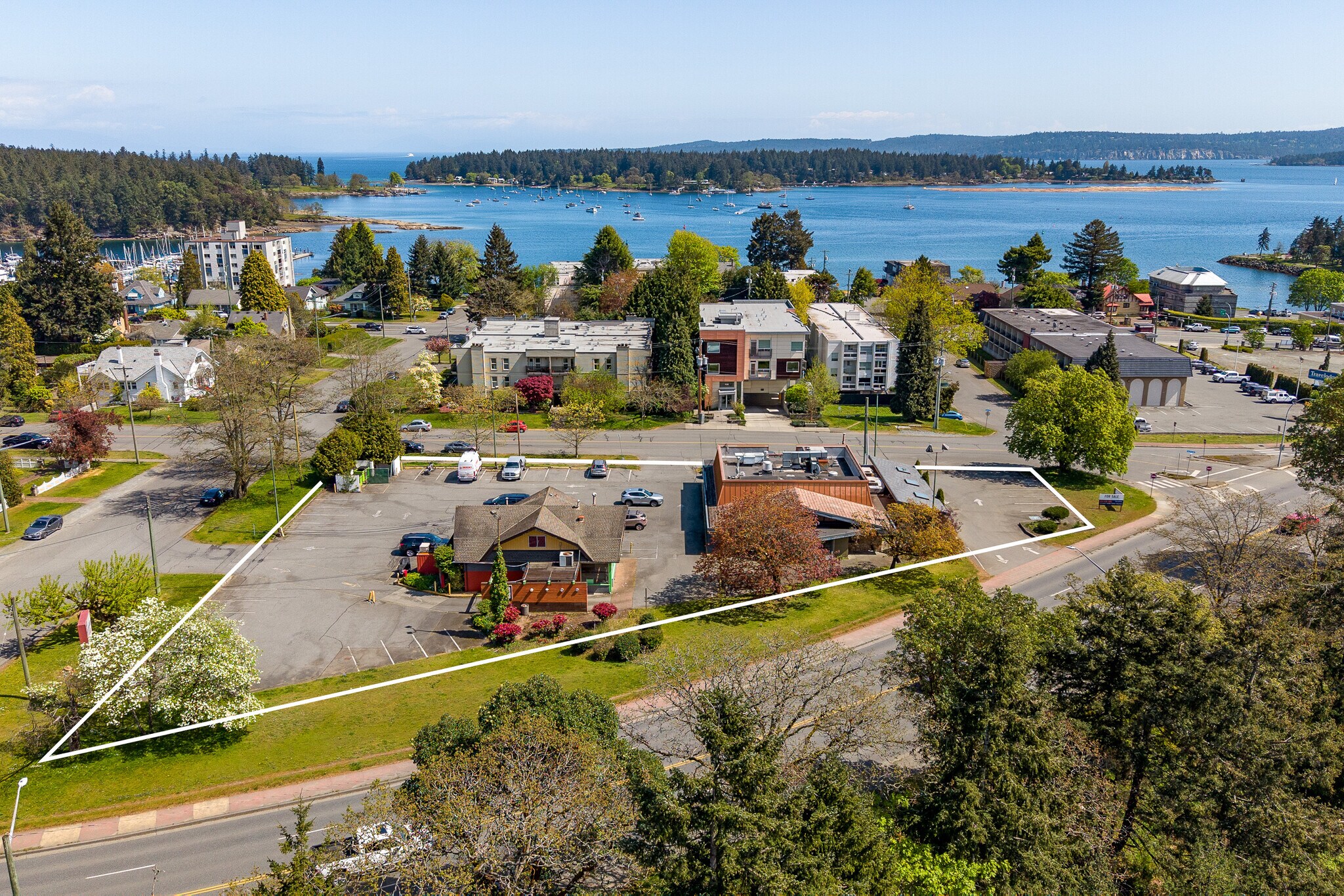 130 Terminal Av N, Nanaimo, BC for Sale