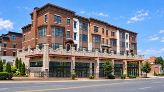Vienna, VA Retail - 239 Maple W ave
