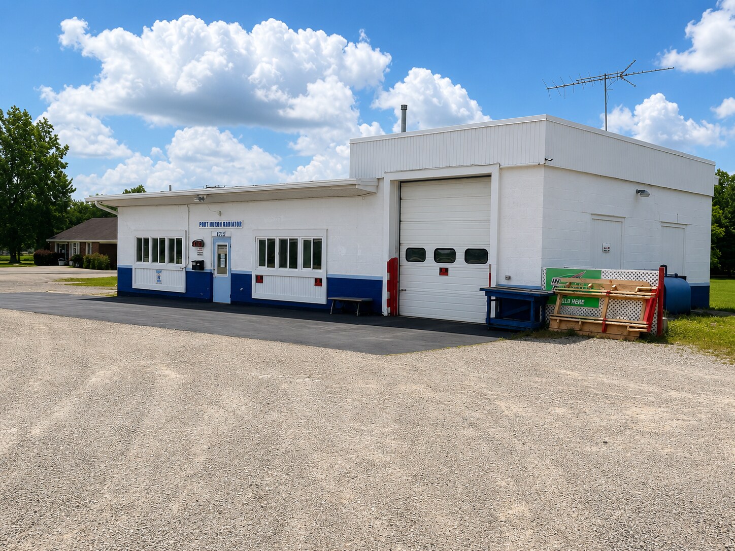 4725 Lapeer Rd, Kimball, MI for Sale