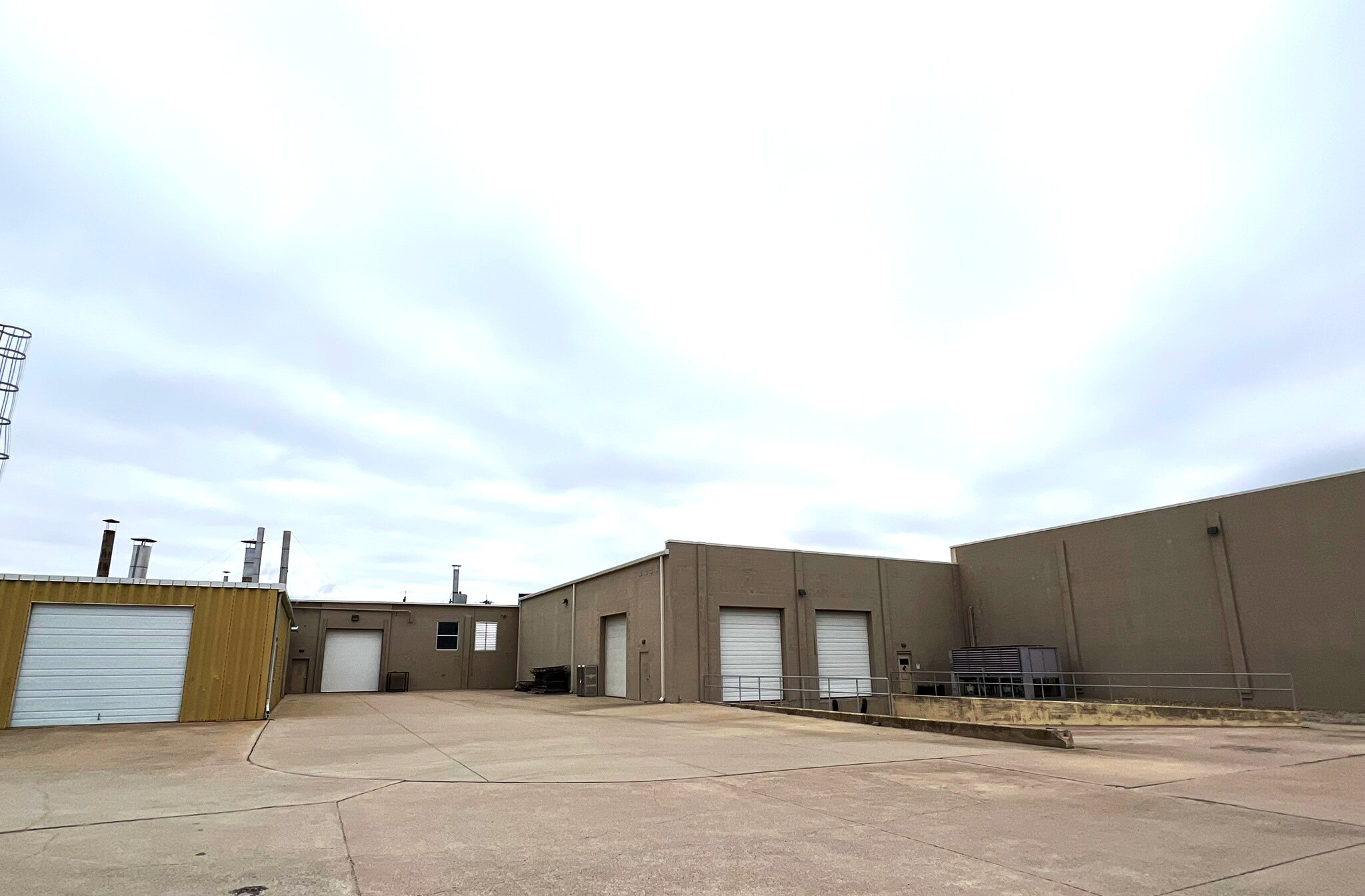 7615 Warehouse Ave Winfield, KS 67156 Industrial Property for Sale on