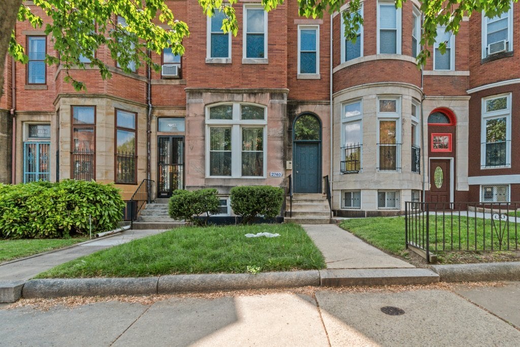 2740 Saint Paul St, Baltimore, MD for Sale