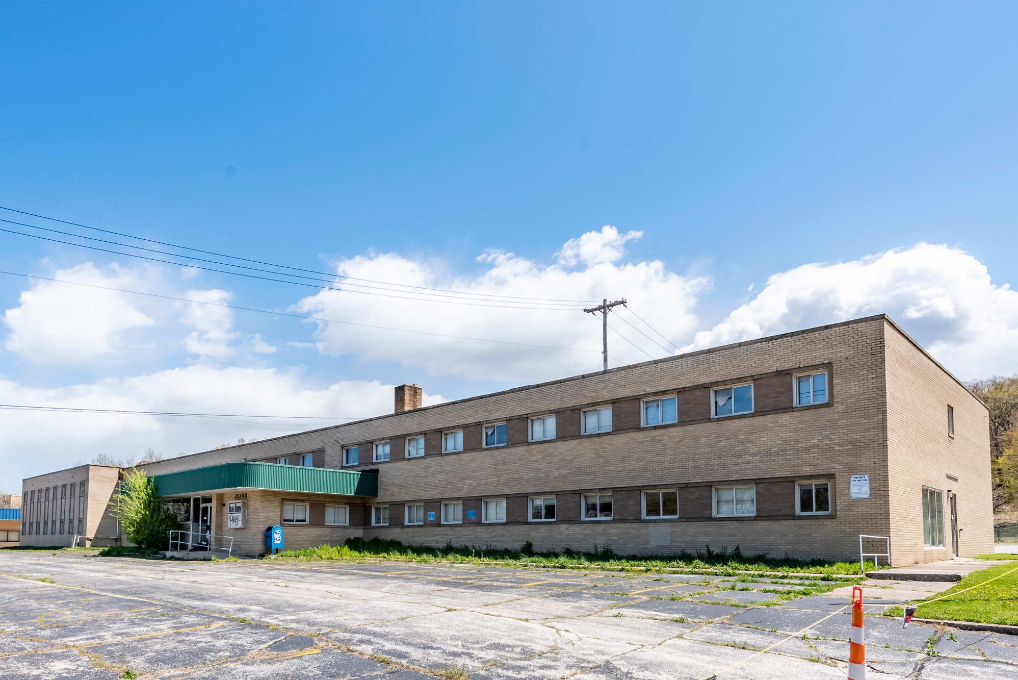 25100 Euclid Ave, Euclid, OH for Sale