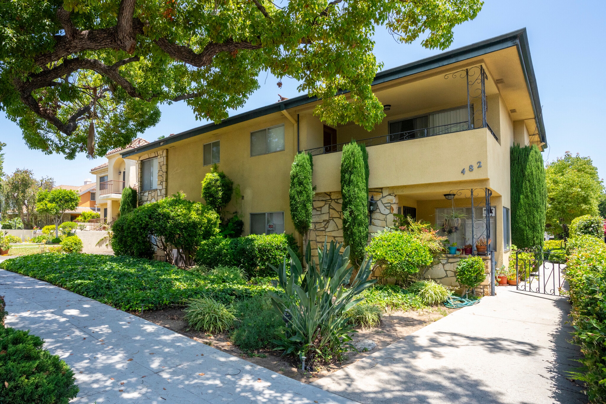482 S El Molino Ave, Pasadena, CA for Sale