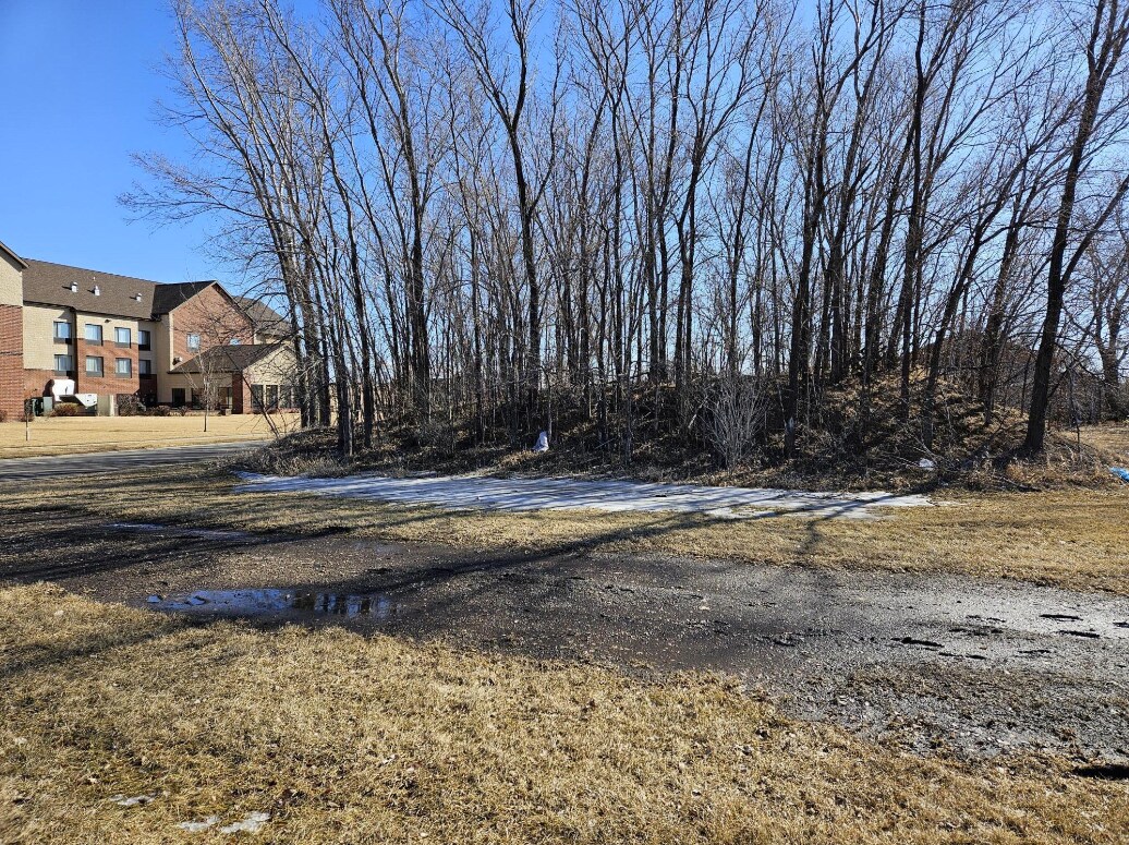 402 S Montrose St, Aberdeen, SD for Sale