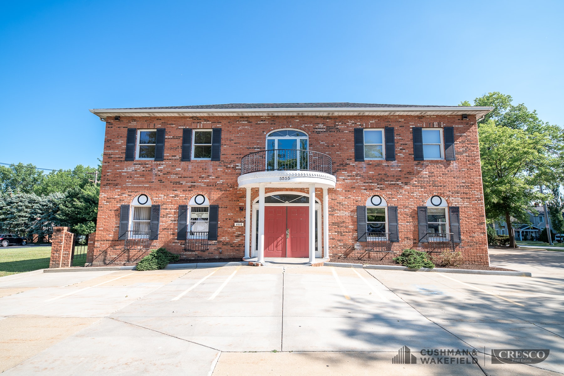 5555 Mayfield Rd, Cleveland, OH for Sale