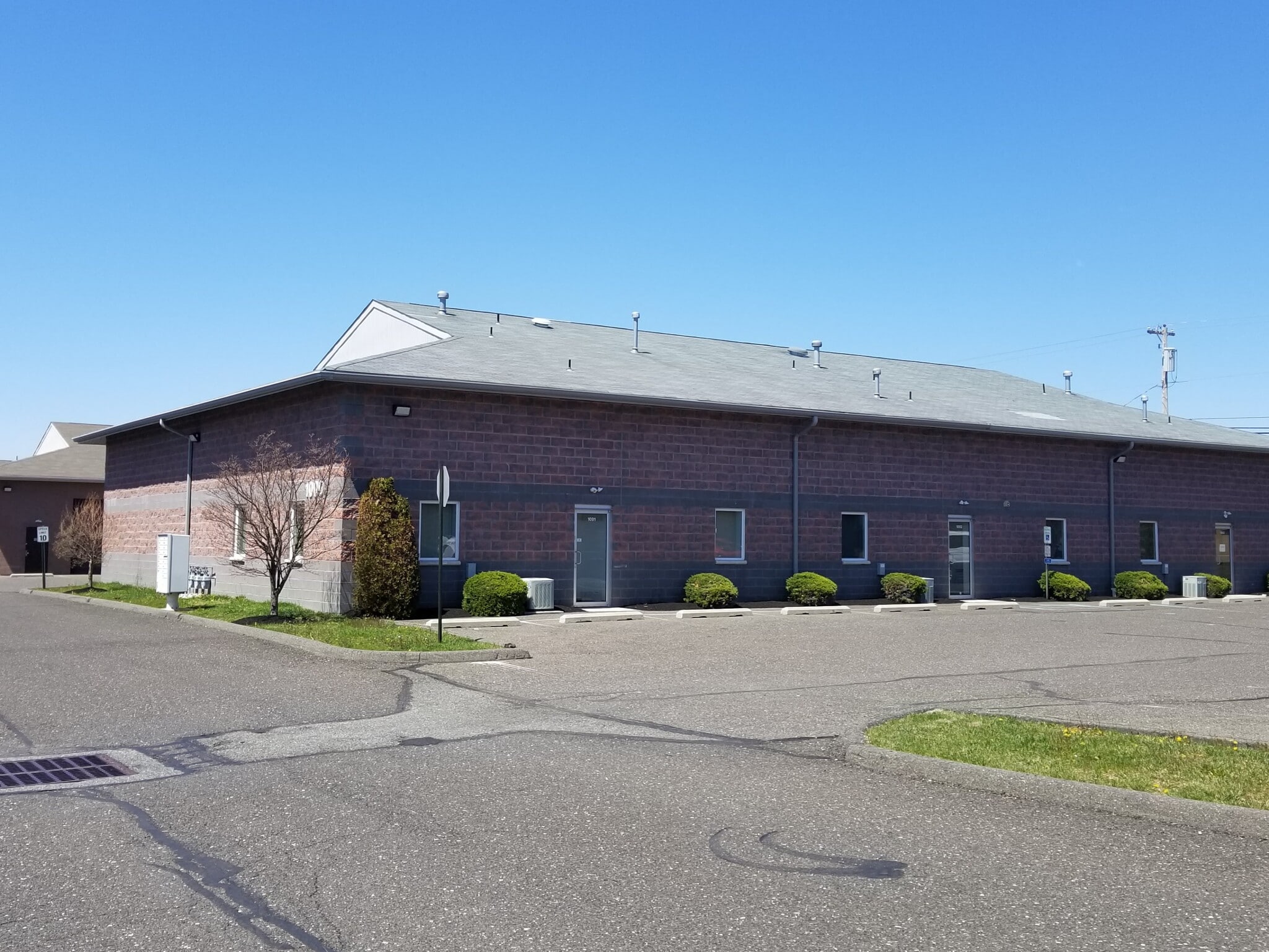154 Cooper Rd, West Berlin, NJ for Rent