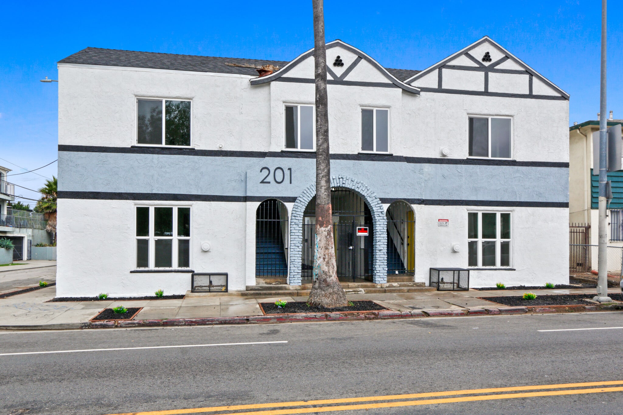 4201 S Council St, Los Angeles, CA for Sale
