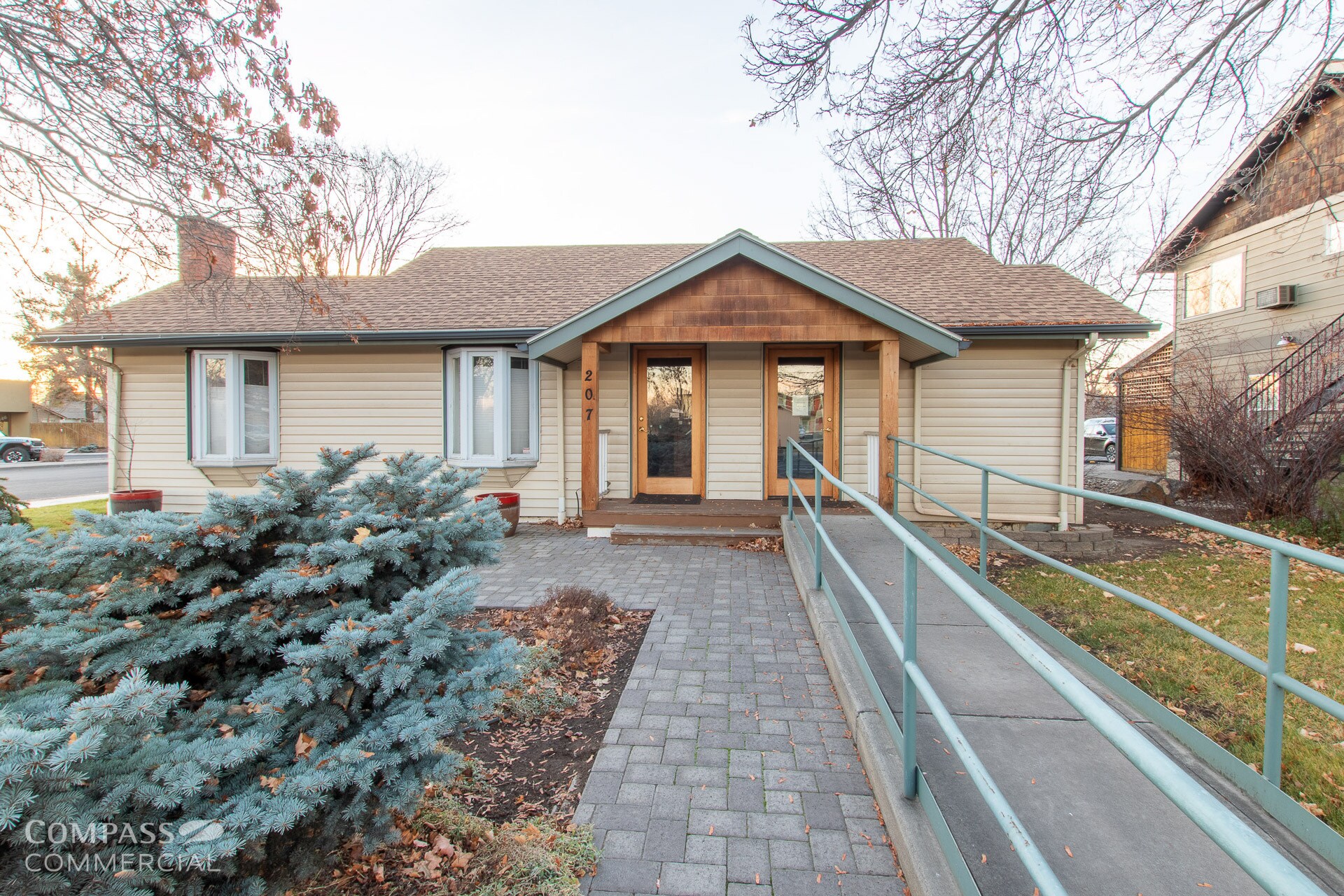 207 NW 6th St, Redmond, OR for Sale