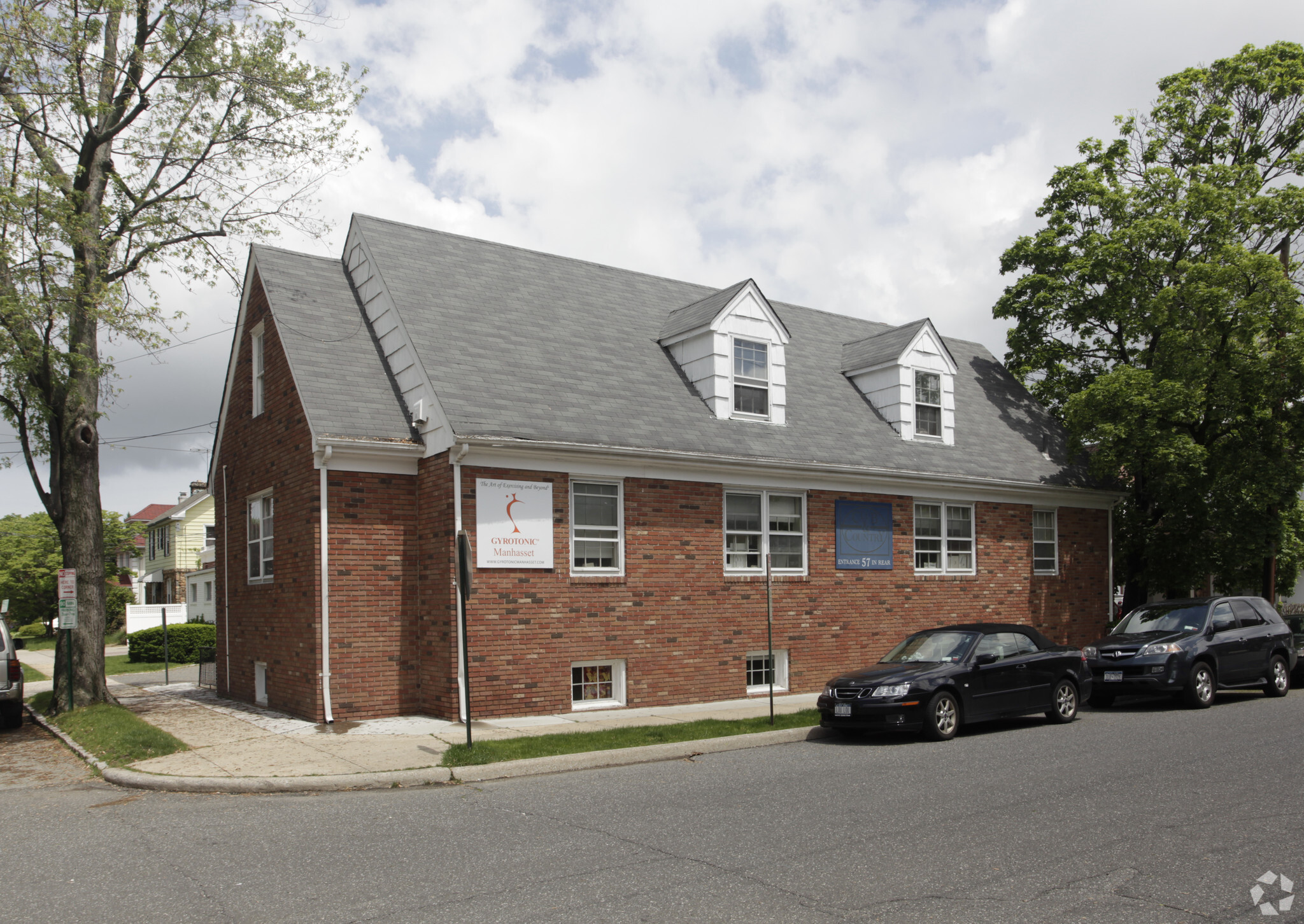 57 Hillside Ave, Manhasset, NY for Rent