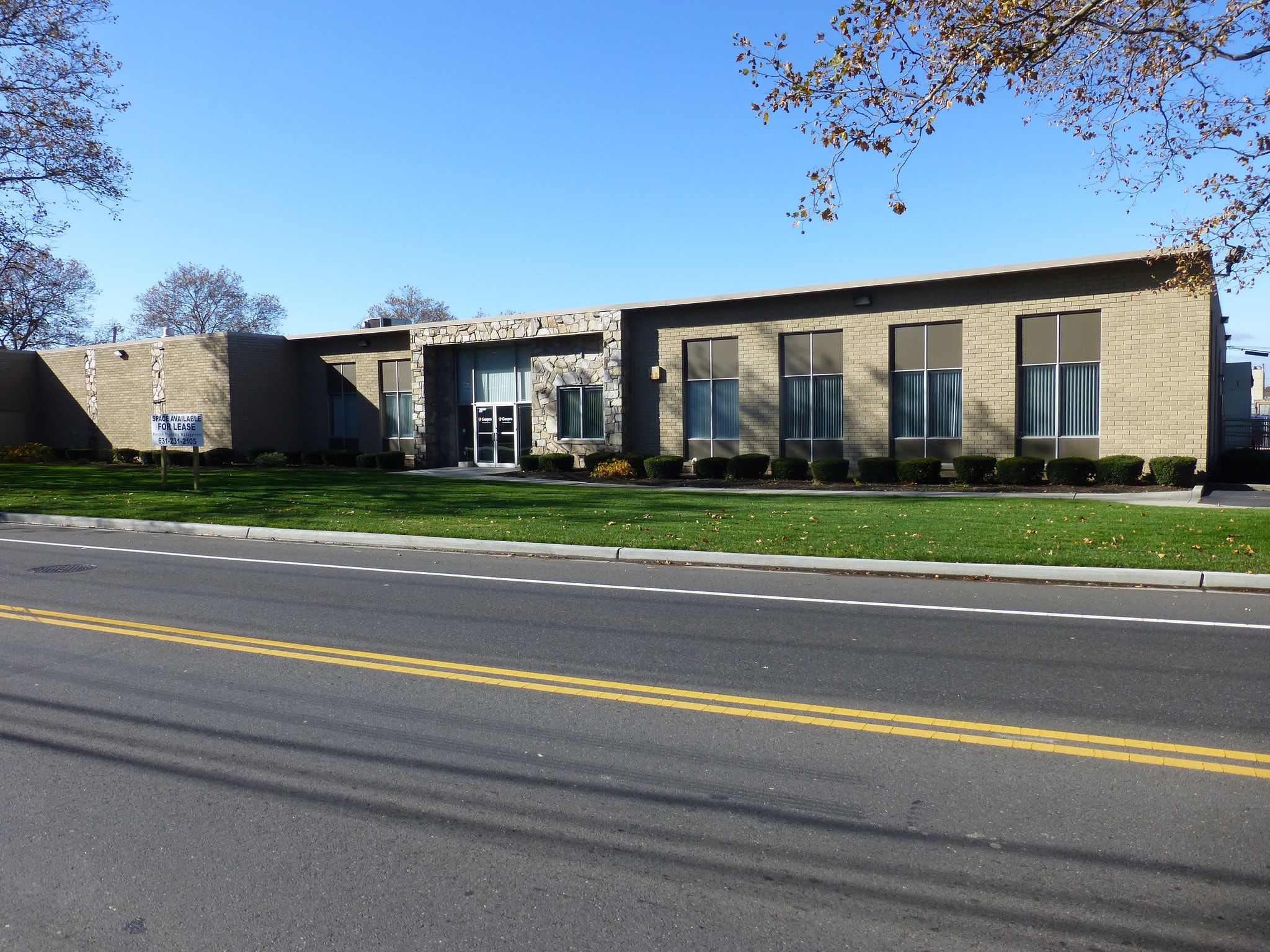 155 Schmitt Blvd, Farmingdale, NY for Rent
