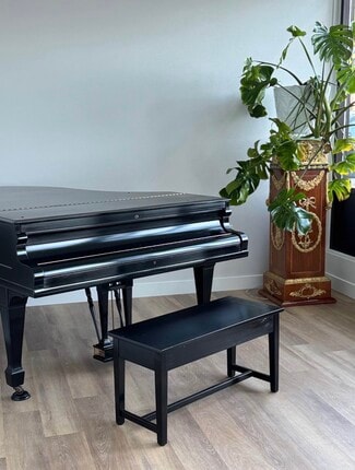 Everett, WA Office/Retail - 620 SE Everett Mall Way