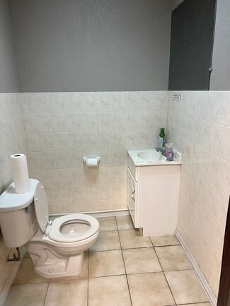 Feasterville, PA Retail - 692 W Street Rd