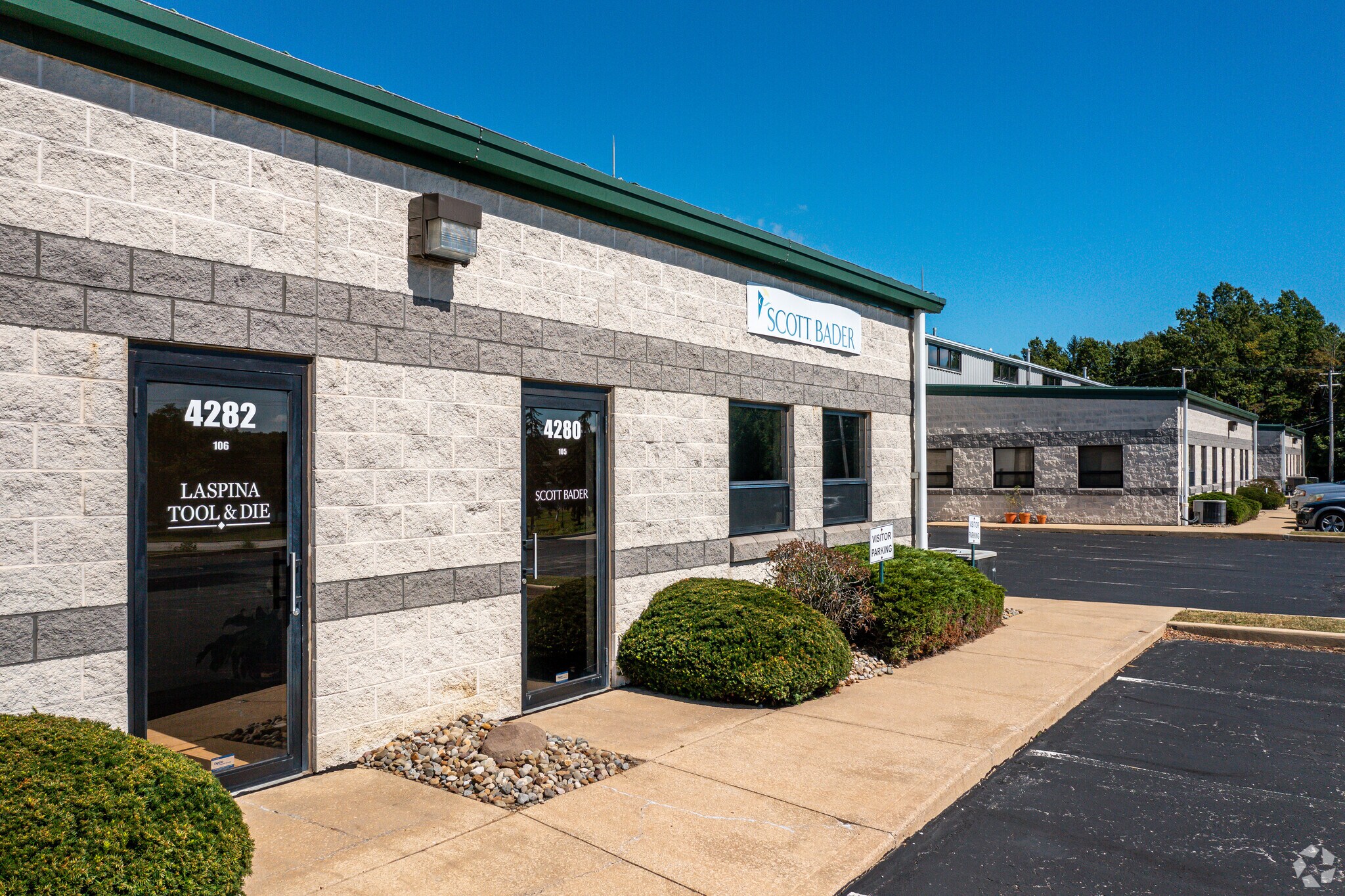 4270-4282 Hudson Dr, Stow, OH for Rent