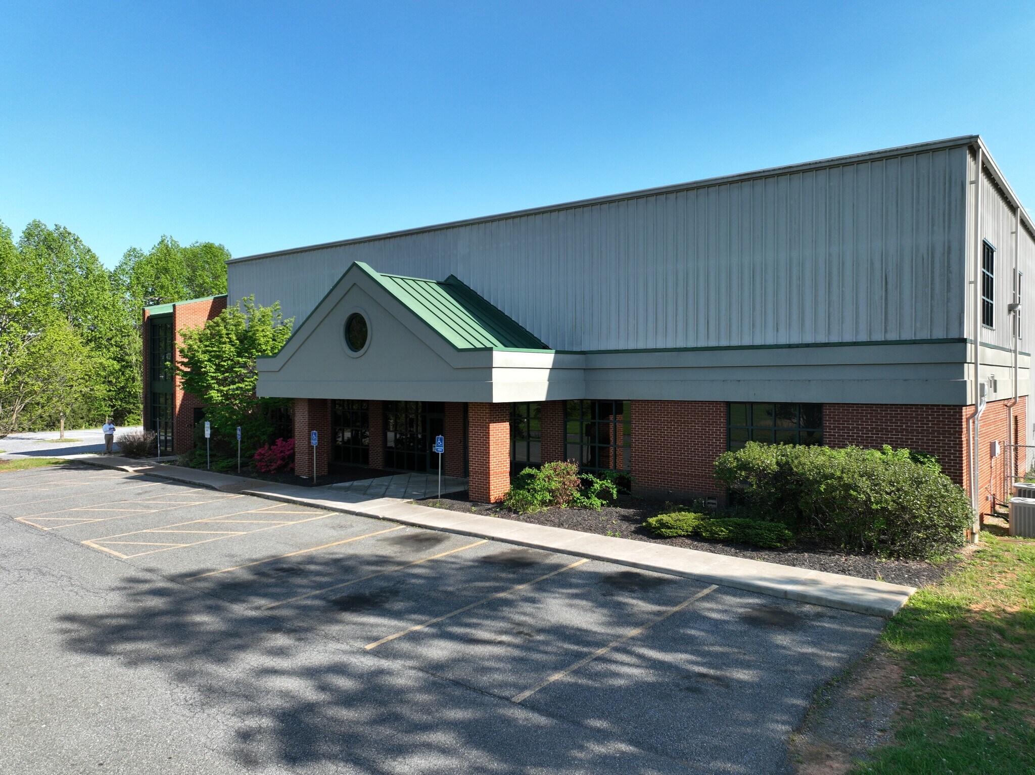1000 Dillard Dr Forest, VA 24551 Industrial Property for Lease on