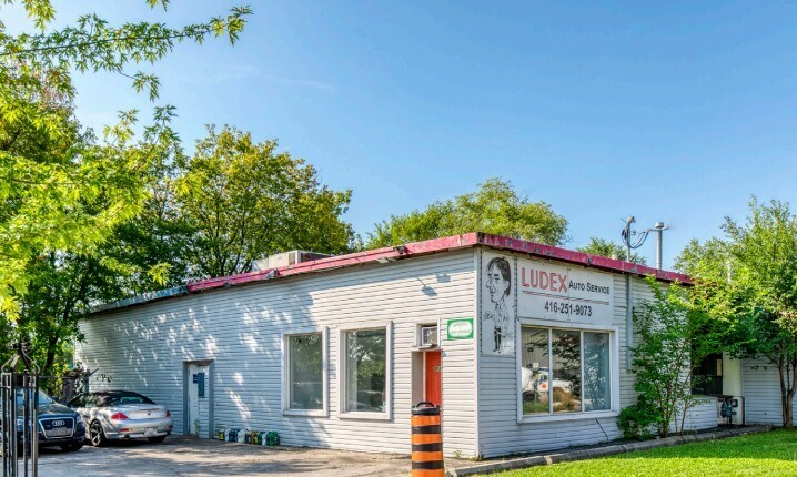 11 Towns Rd, Toronto, ON for Sale