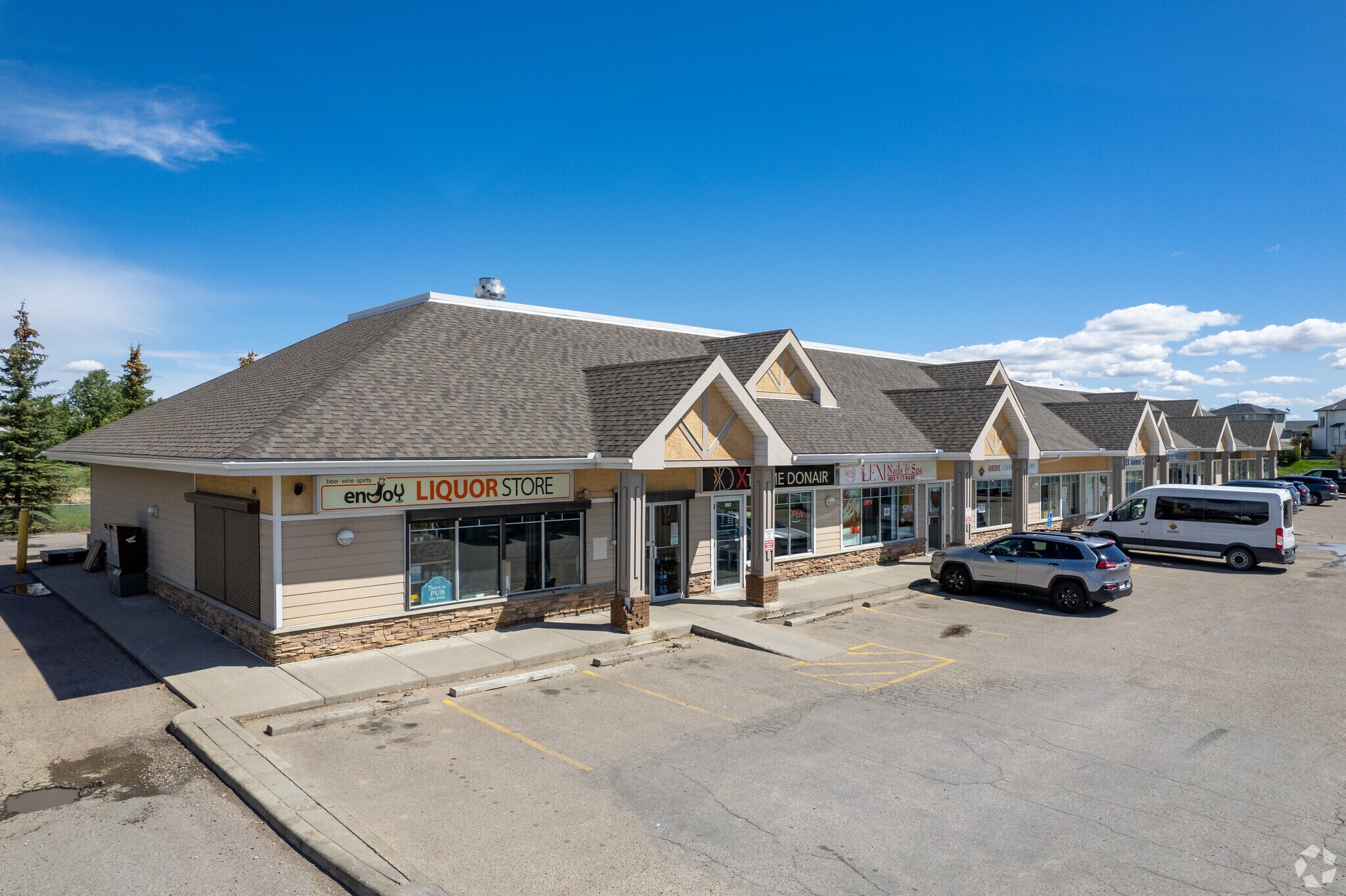 800 Veterans Blvd, Airdrie, AB for Sale