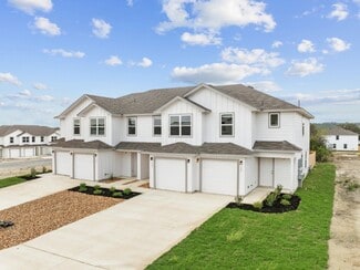 Castroville, TX Apartments - 781-785 Ryan Xing